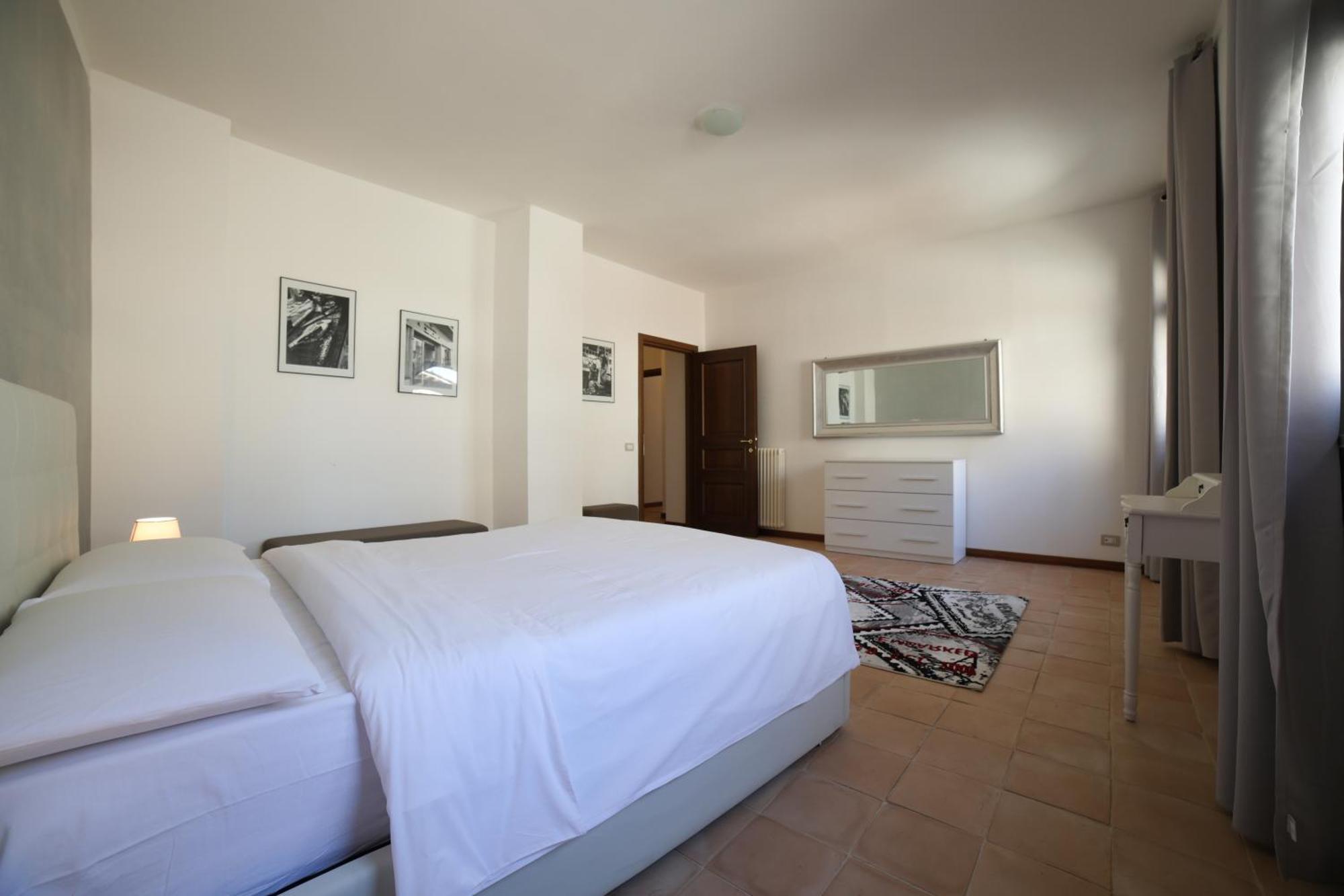 Ht Castello Di Campolongo Aparthotel Valfabbrica Exterior foto