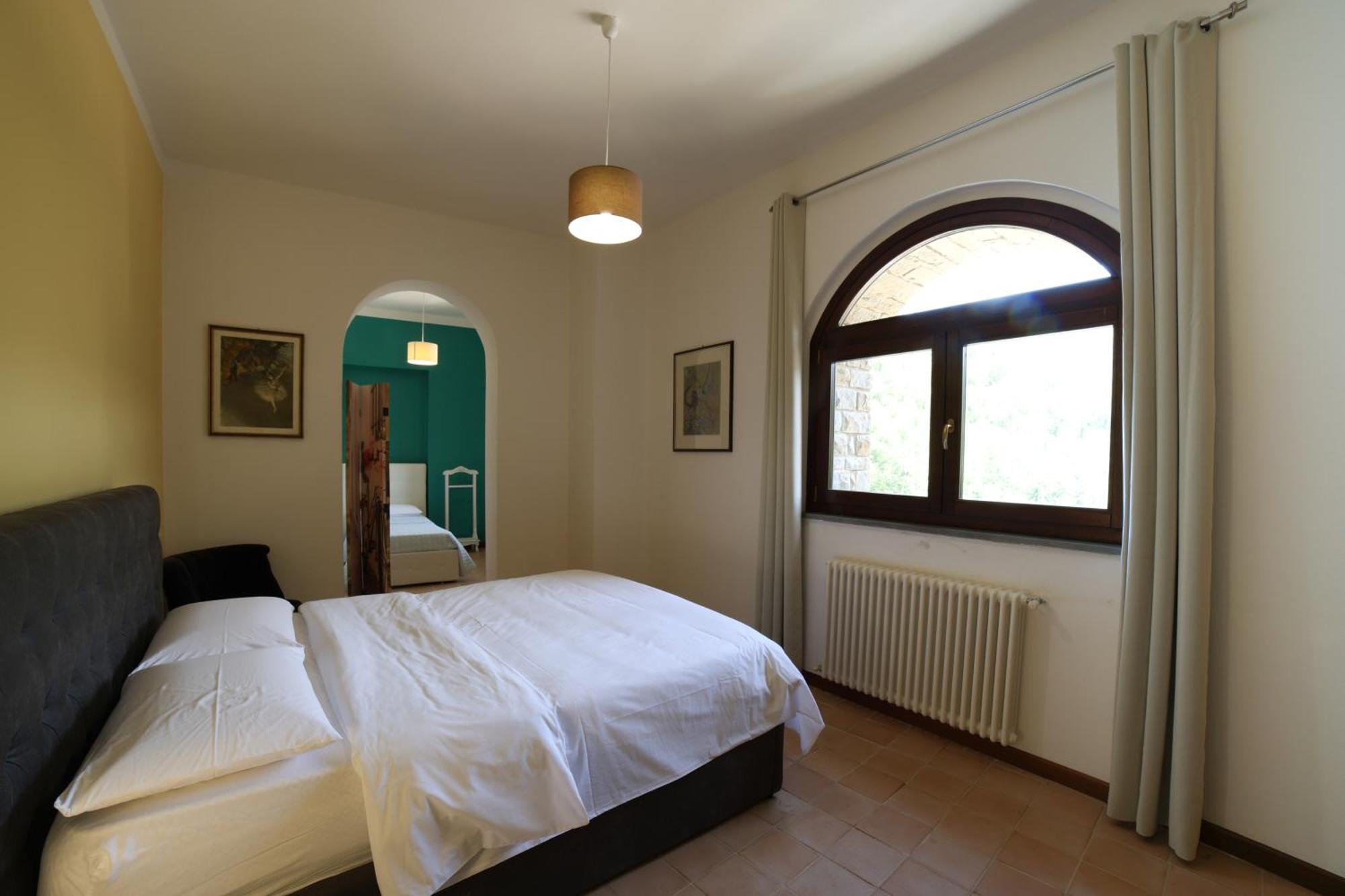 Ht Castello Di Campolongo Aparthotel Valfabbrica Exterior foto