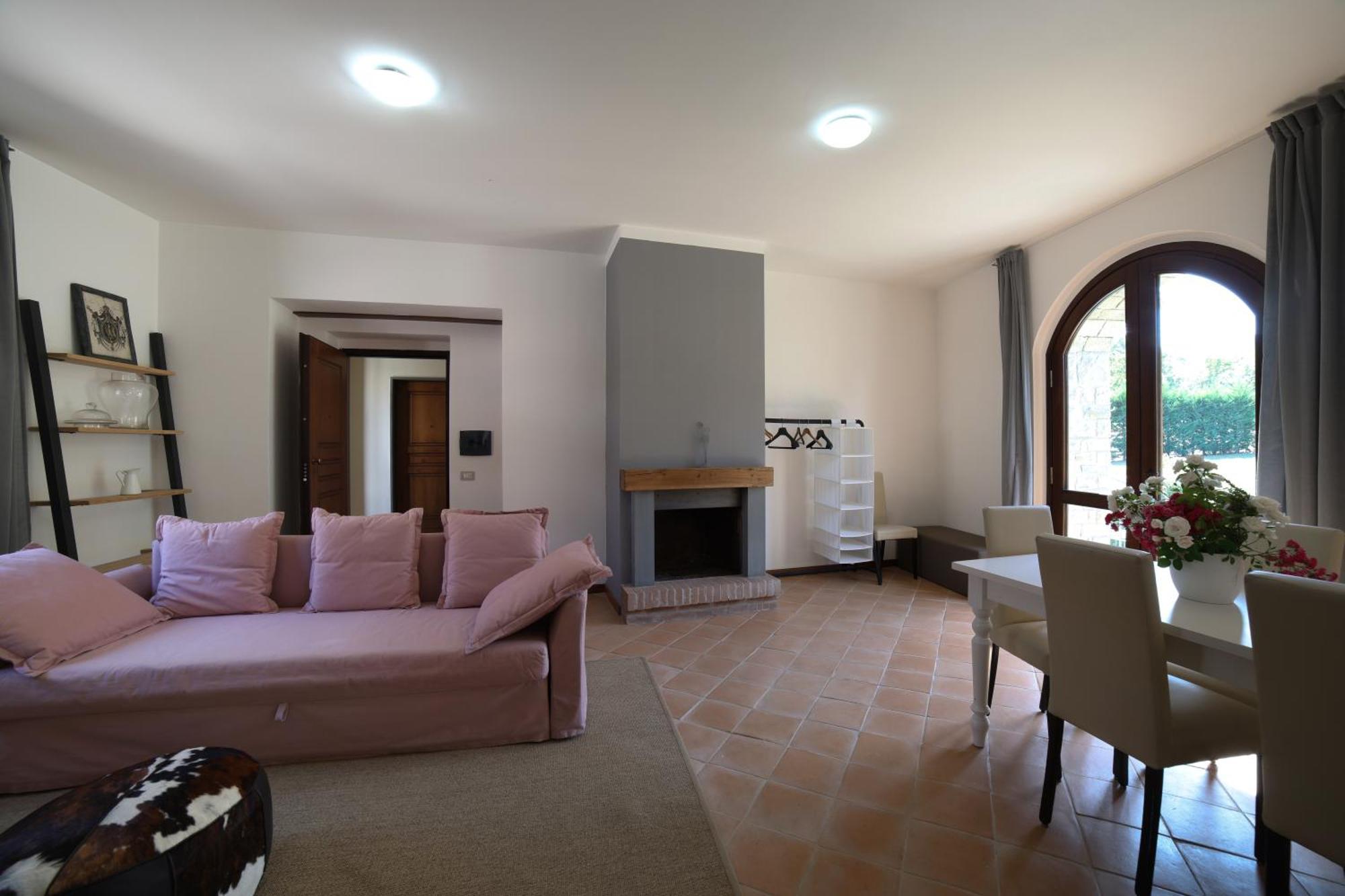 Ht Castello Di Campolongo Aparthotel Valfabbrica Exterior foto