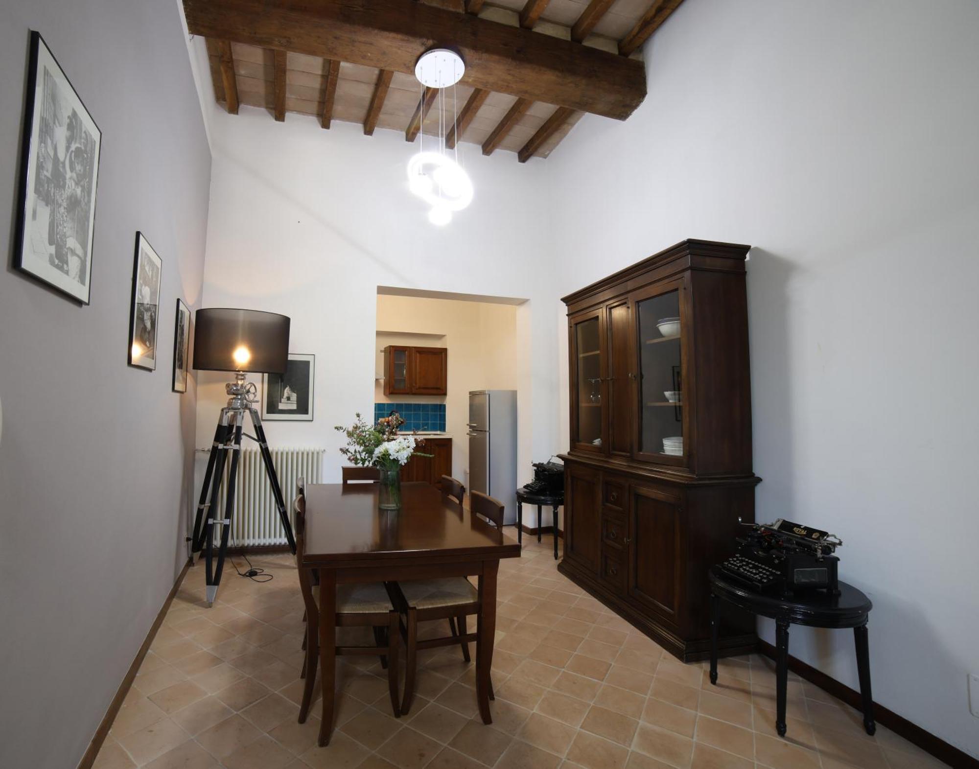 Ht Castello Di Campolongo Aparthotel Valfabbrica Exterior foto