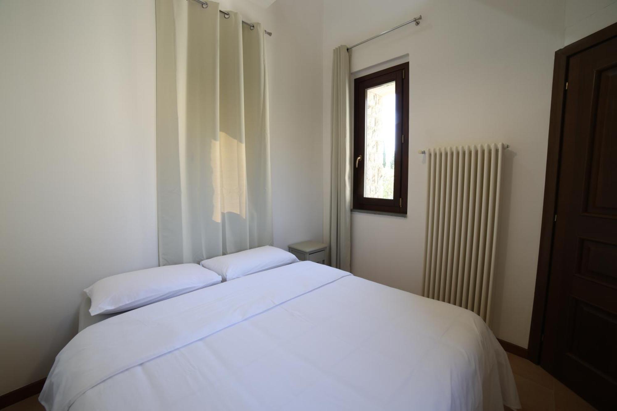 Ht Castello Di Campolongo Aparthotel Valfabbrica Exterior foto
